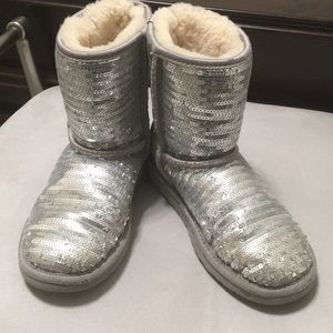 Girls size 2 Ugg Silver Sequin Boots